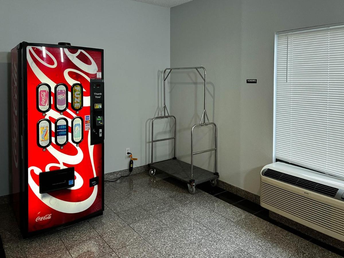 Executive Inn & Suites Breaux Bridge, La Bagian luar foto