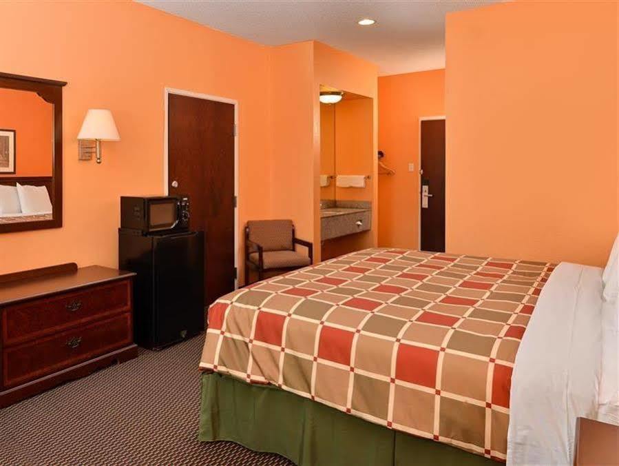 Executive Inn & Suites Breaux Bridge, La Bagian luar foto