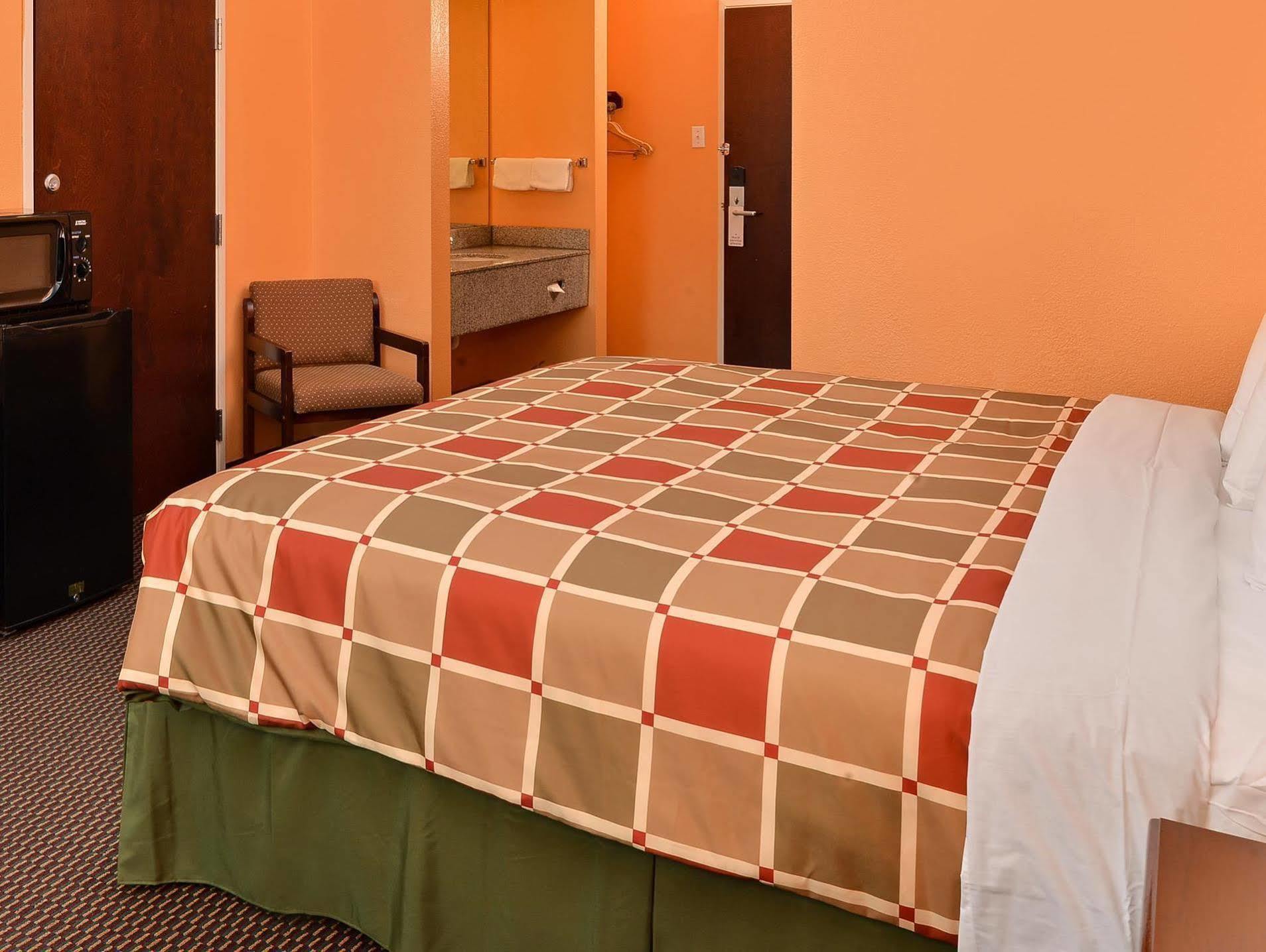 Executive Inn & Suites Breaux Bridge, La Bagian luar foto